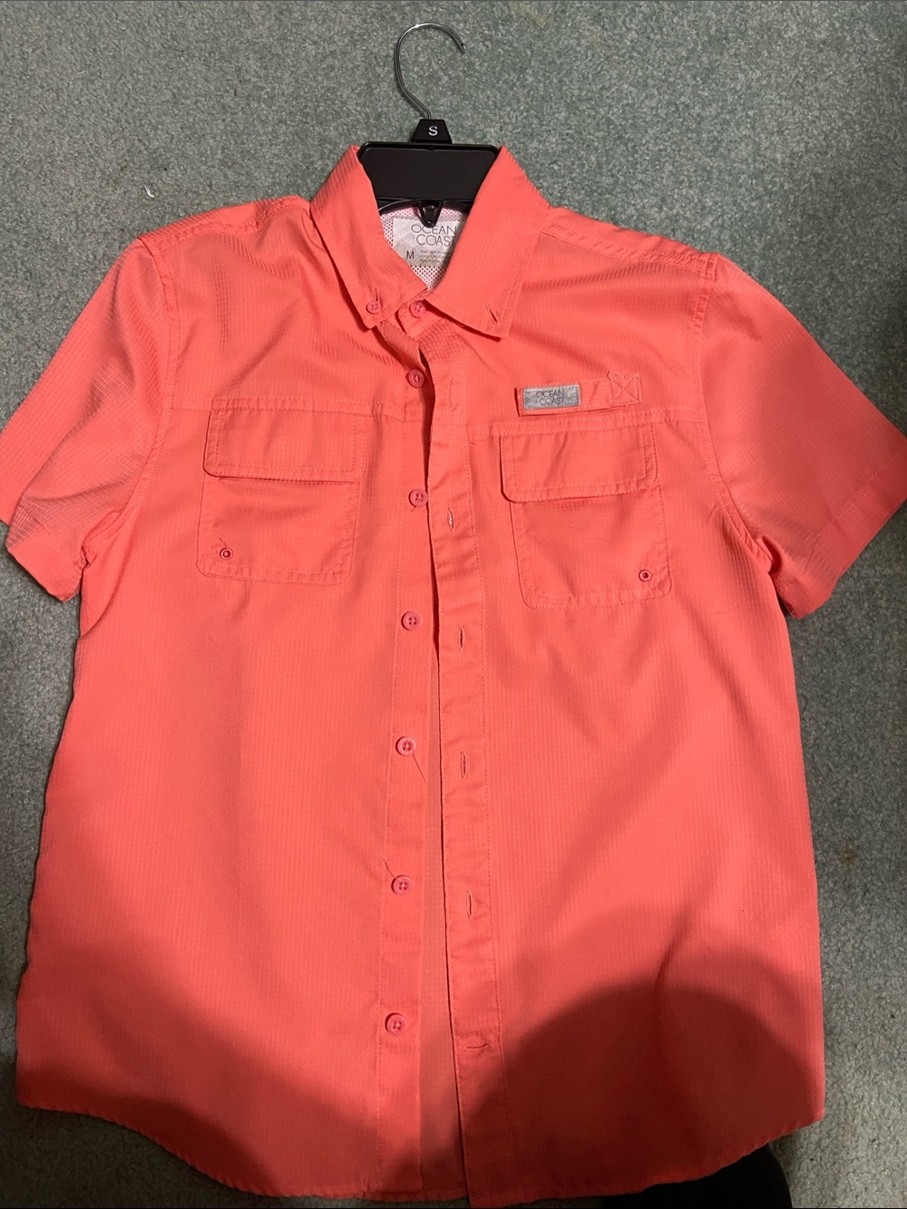 Kids' Coral Short-Sleeve Button-Down Shirt with Chest Pockets
